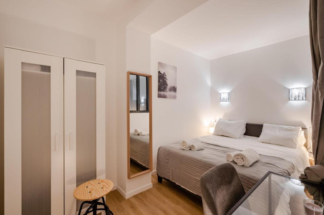 Cosy - Gare De L'est - Center - Republique Apartment *