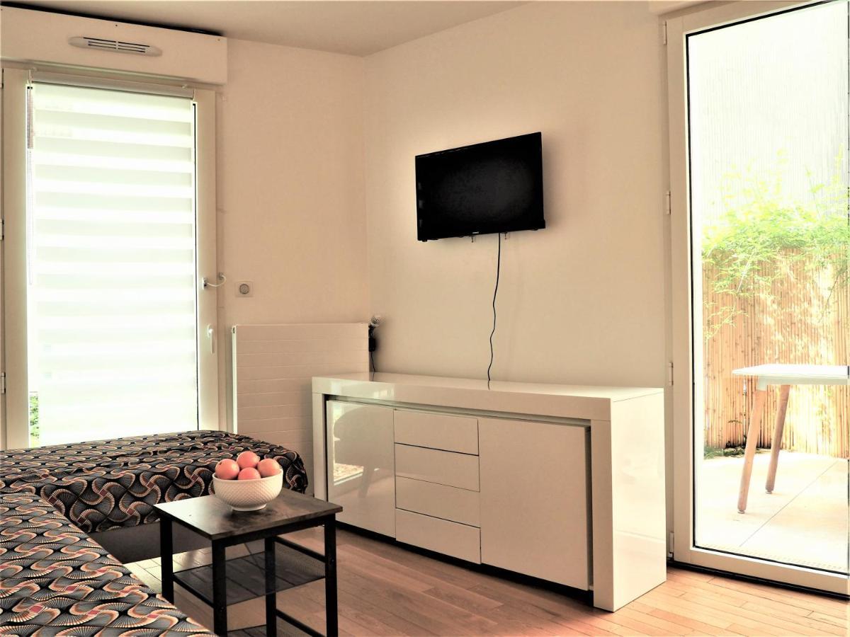 Deux Pieces Avec Terrasse Apartamento *