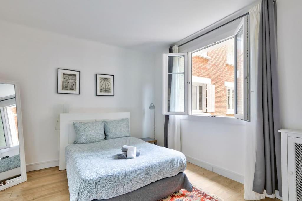 Apartment Renovated Modern 1 Bedroom Porte Maillot *