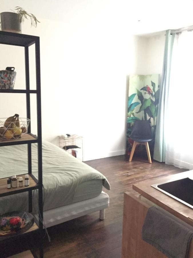 Beautiful - 20' Walking From Montmartre Apartment