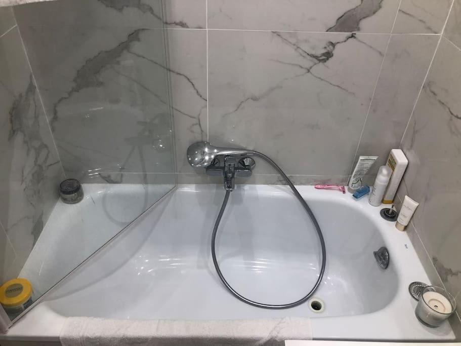Studio Place Des Vosges Apartment *