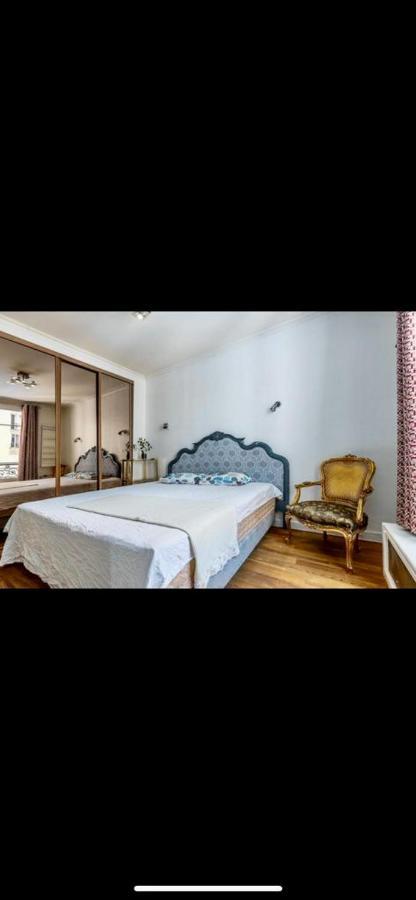 Sweet Champs Elysees Berri Apartamento *