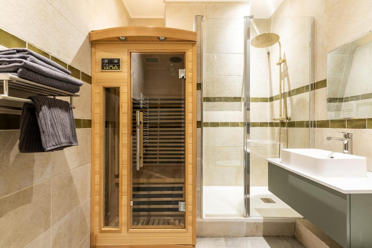 Center With Sauna Apartment