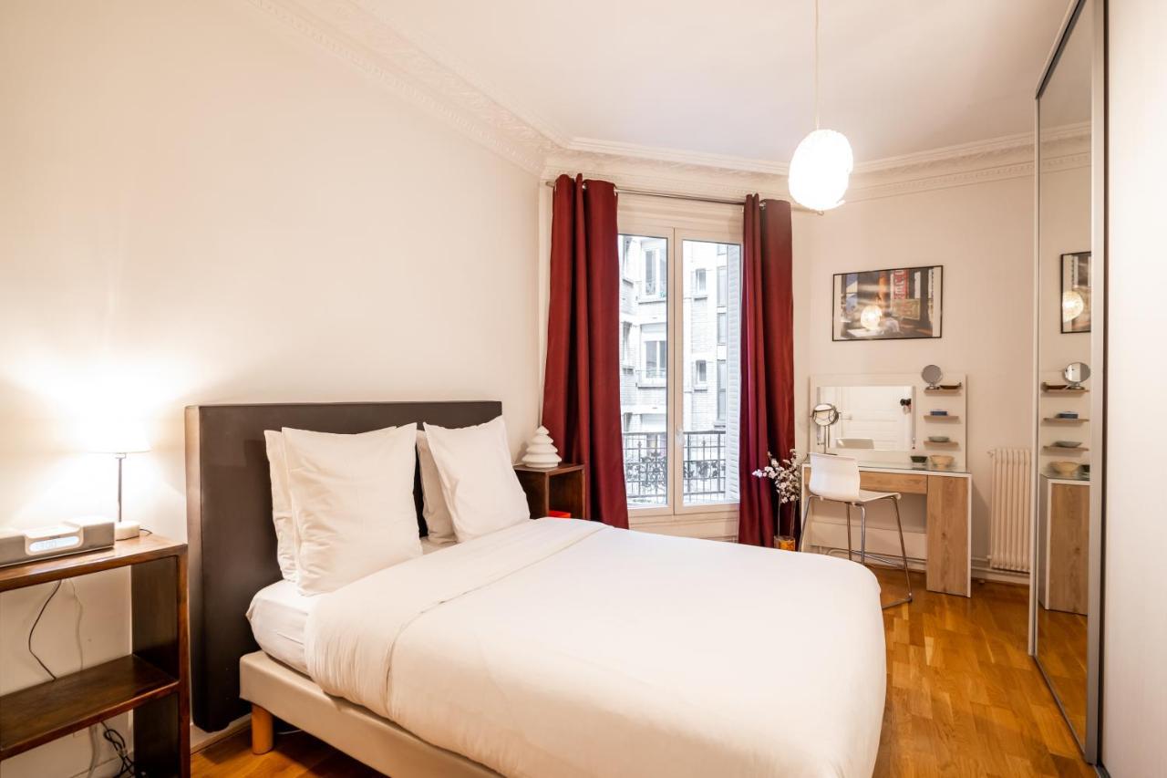 Veeve - Vivid, Vivace Apartment