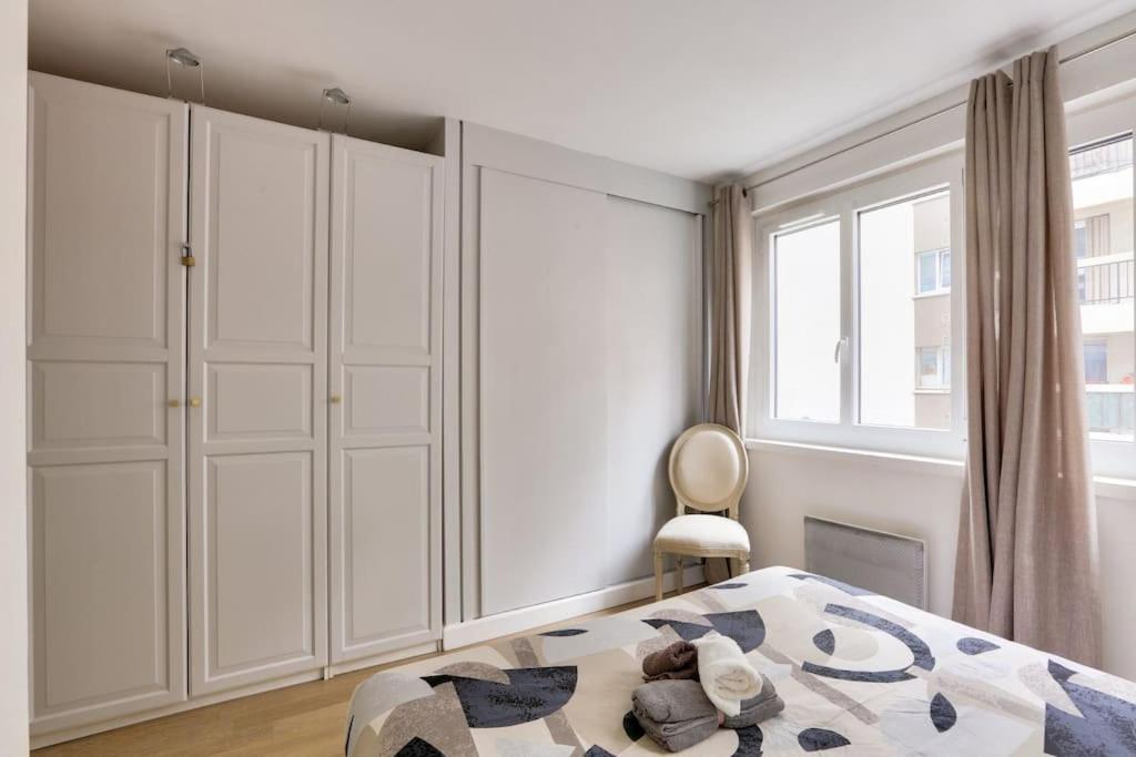 Beautiful Bright Parisian Near Bercy Appartement
