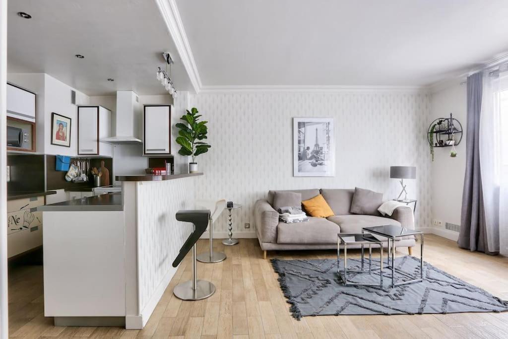 Appartement Beautiful Bright Parisian Near Bercy *