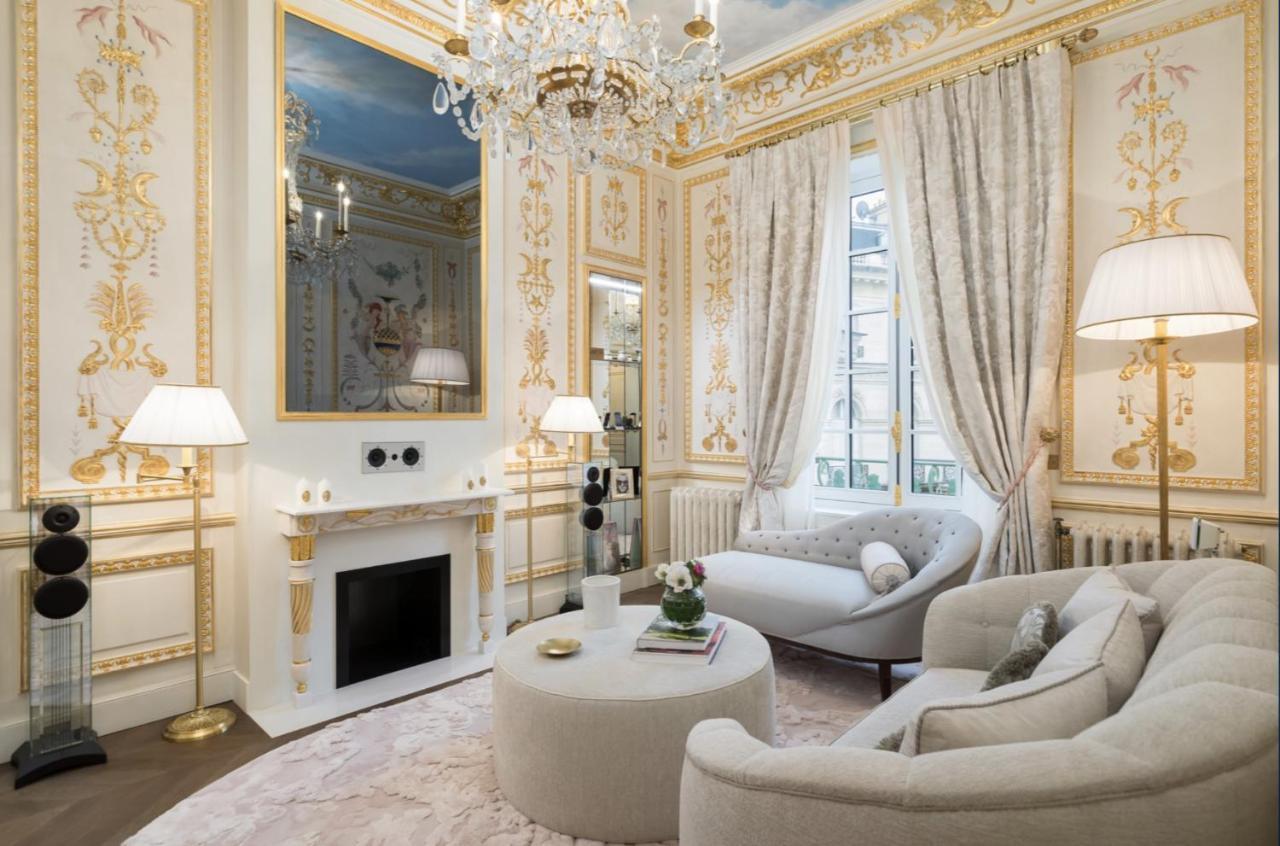 Luxury Eiffel Tower In