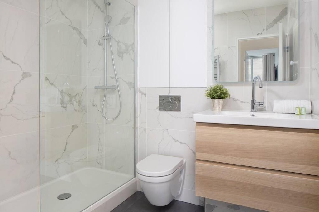 Hsh Saint-denis Luxueux 6p-2br Apartment