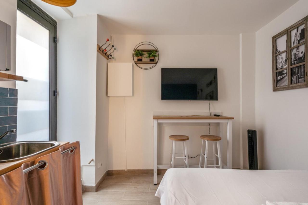 Studio In The Marais District - - Welkeys * Paris