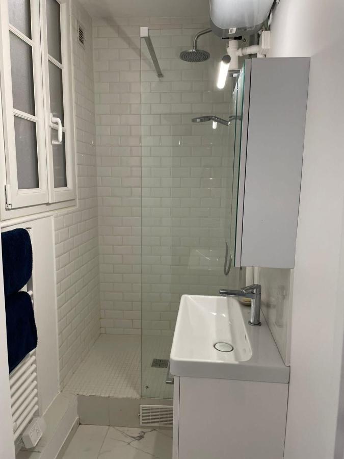 Charming Love Nest Near The Bastille Paris