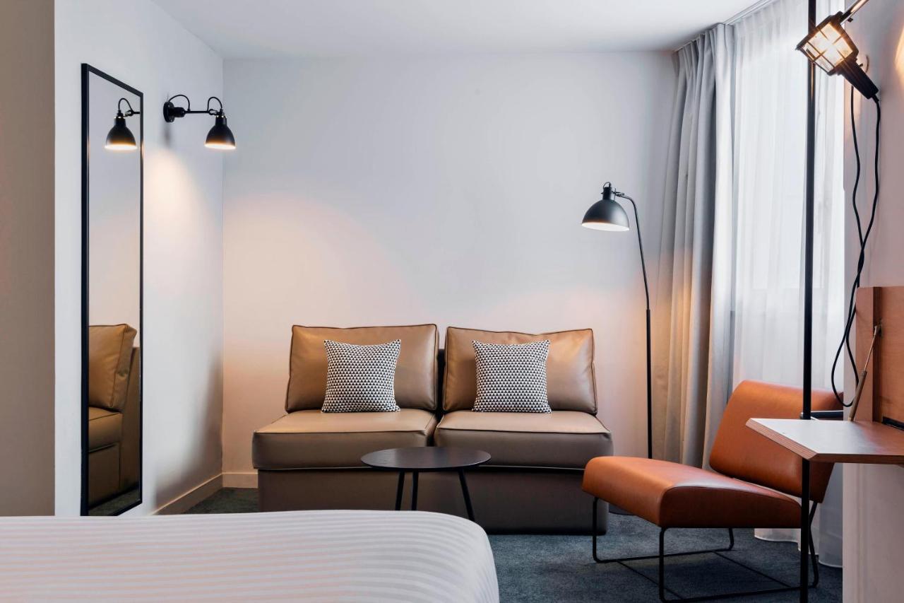 Moxy Bastille 3*
