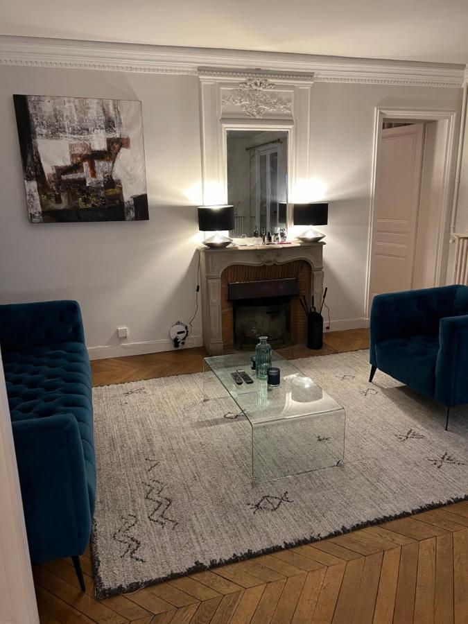 Luxe, Vue Tour Eiffel Ac 5 Ou 6 P * Paris