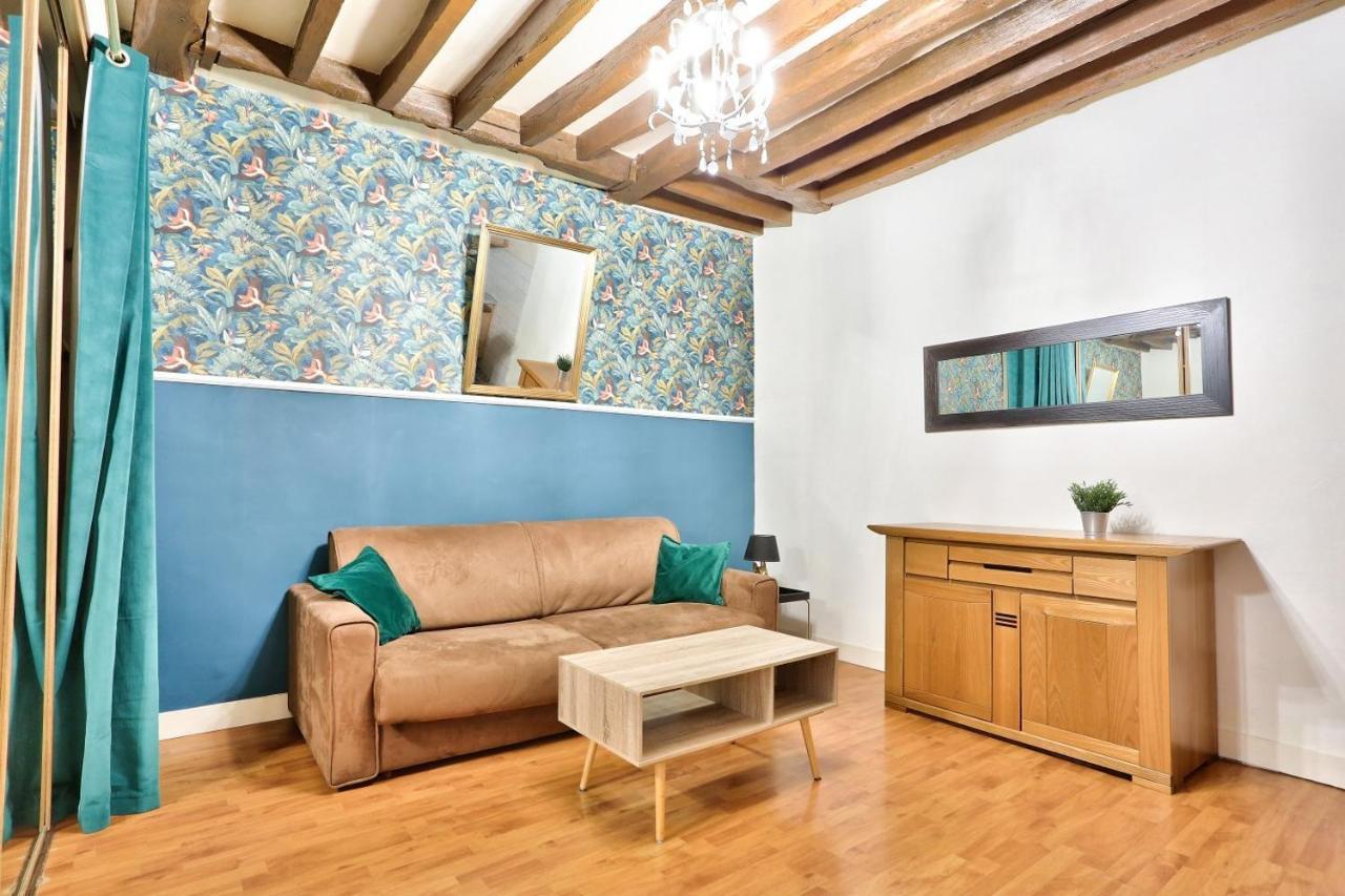 Appartement Quartier Tour Eiffel 2 *