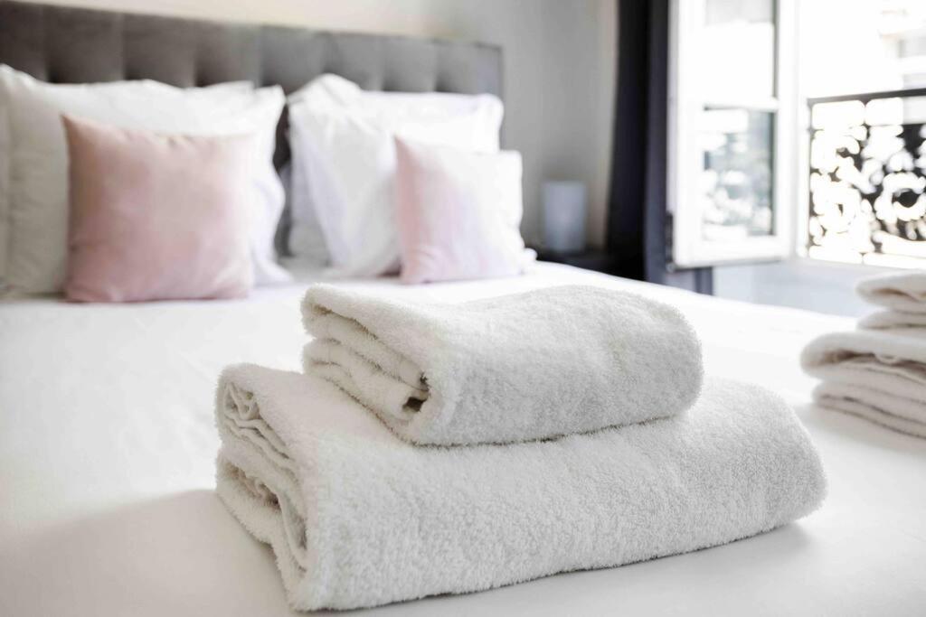 Apartment Promo! Beautiful Near The Galeries Lafayette! *