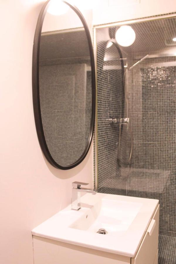 Bright 40 M In 17th District Apartamento *