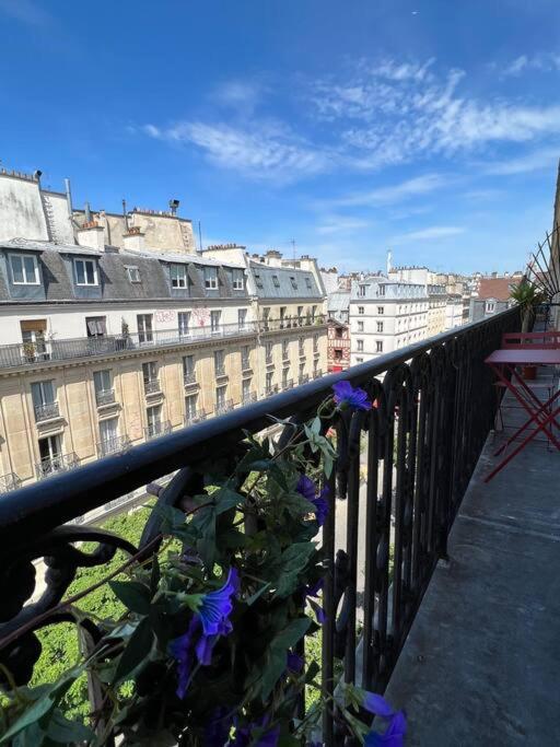 « lescostreet » Les Halles : Vue Tour Eiffel * Paris