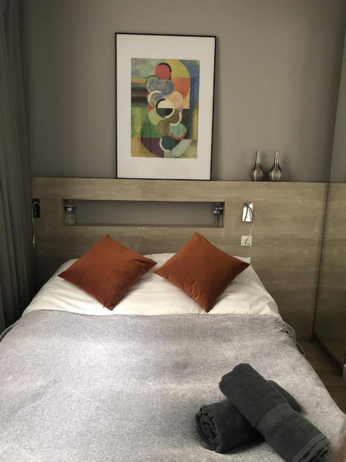 Cocoon Gallery * Paris