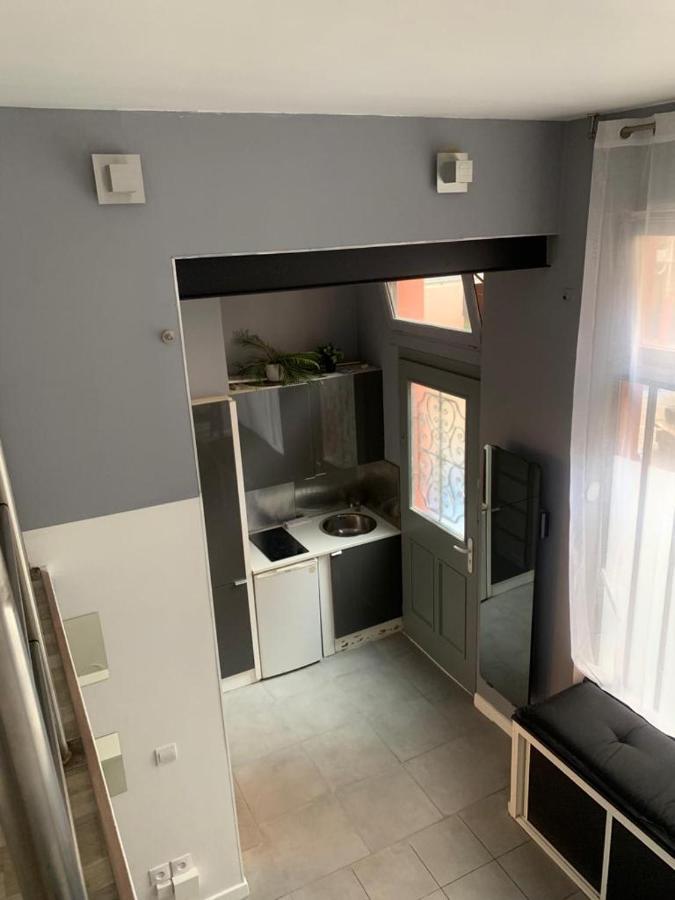 Spacious Bright Split Level Flat In The Fashionable Marais Appartement