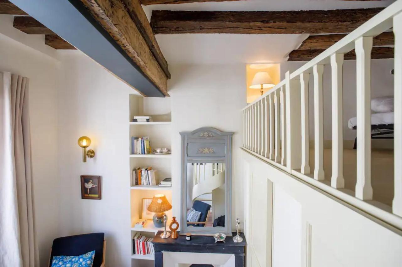 Beautiful Duplex - Latin Quarter Apartment
