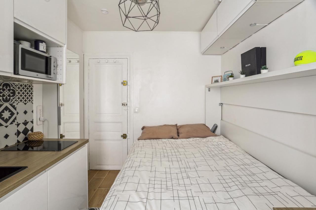 Small Comfortable Near Eiffel Tower Apartamento