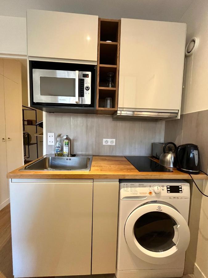 Dream Dwell -studio With Balcony 800m To Trocadero And Tour Eiffel Apartment