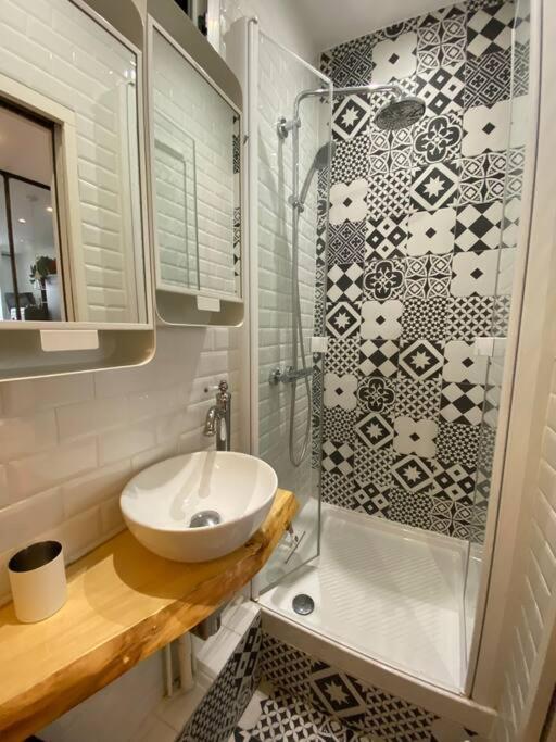 Joli En Plein Marais. Apartment Paris