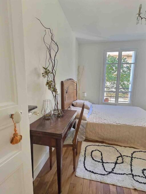 Charming Eiffel Tour/invalides Apartamento *