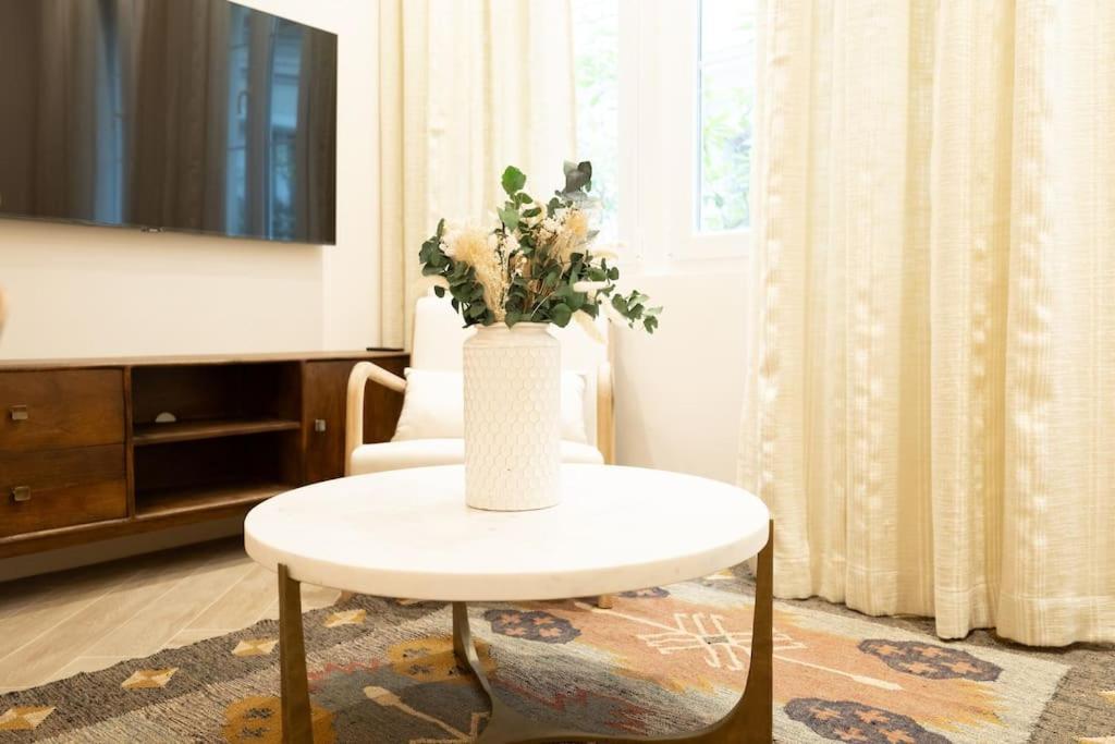 New Luxury - 4 People Apartment *