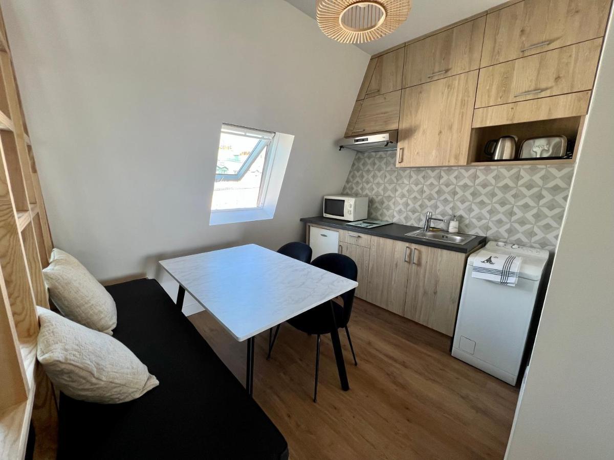 Homestay With Fabulous View On Roofs Paris