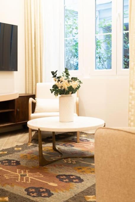 New Luxury - 4 People Apartment Paris