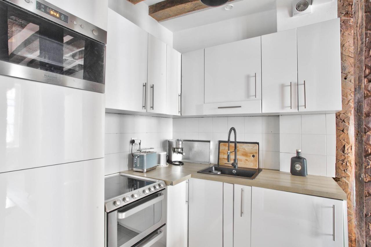Apartment Charme Et Chic Du Marais Paris
