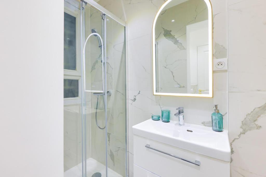Elegant 1 Pour 4 Personnes Au Coeur De Paris, A Bastille Apartment *