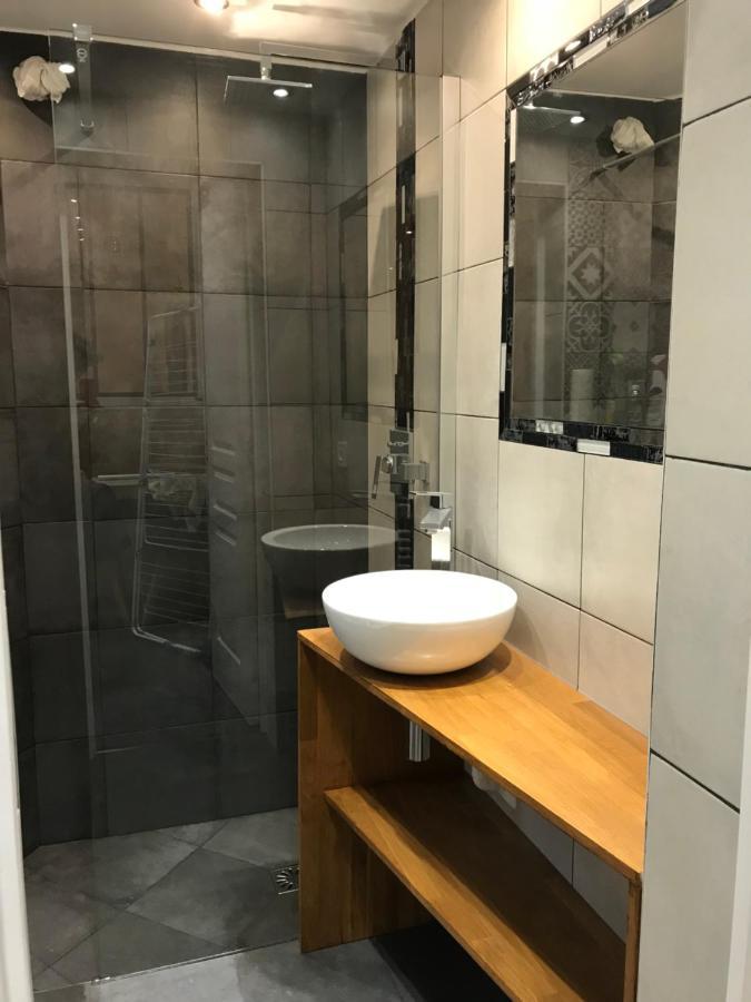 Adorable Souplex Batignolles Paris