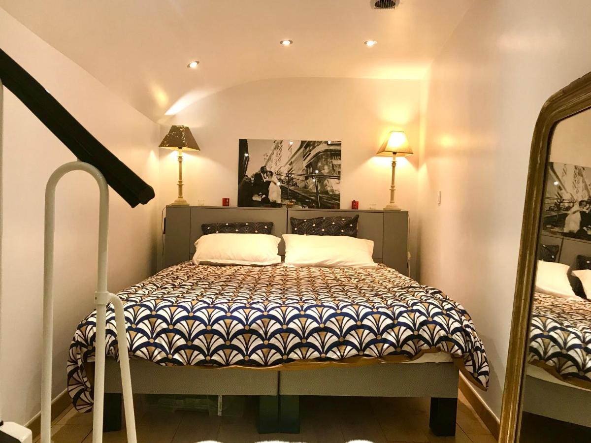 Adorable Souplex Batignolles Apartment