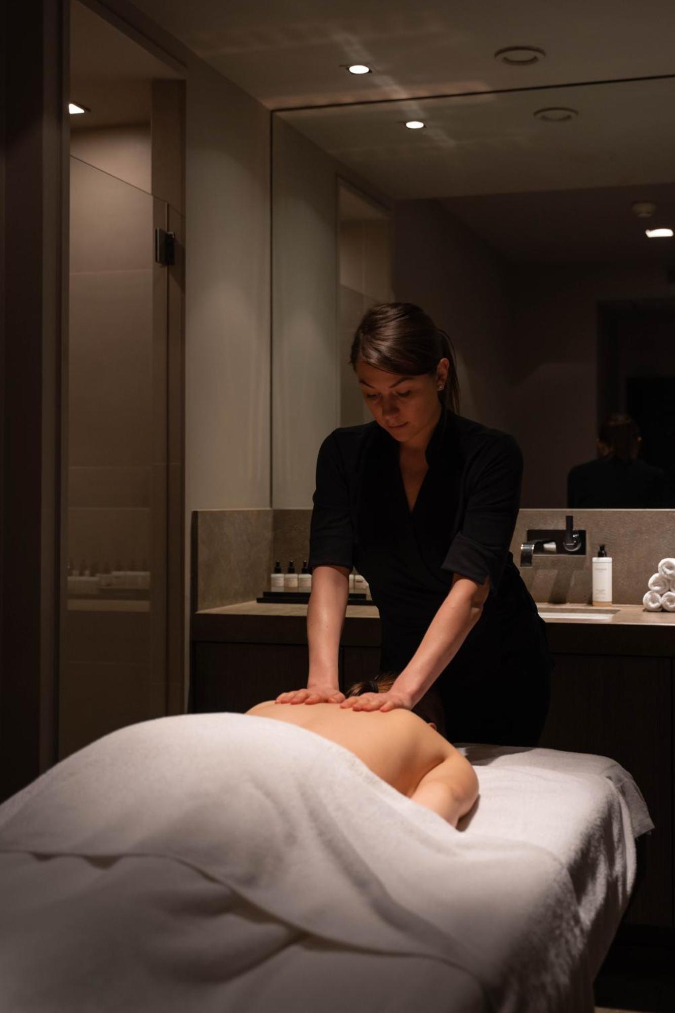 Hotel Le Pavillon De La Reine & Spa, Place Des Vosges