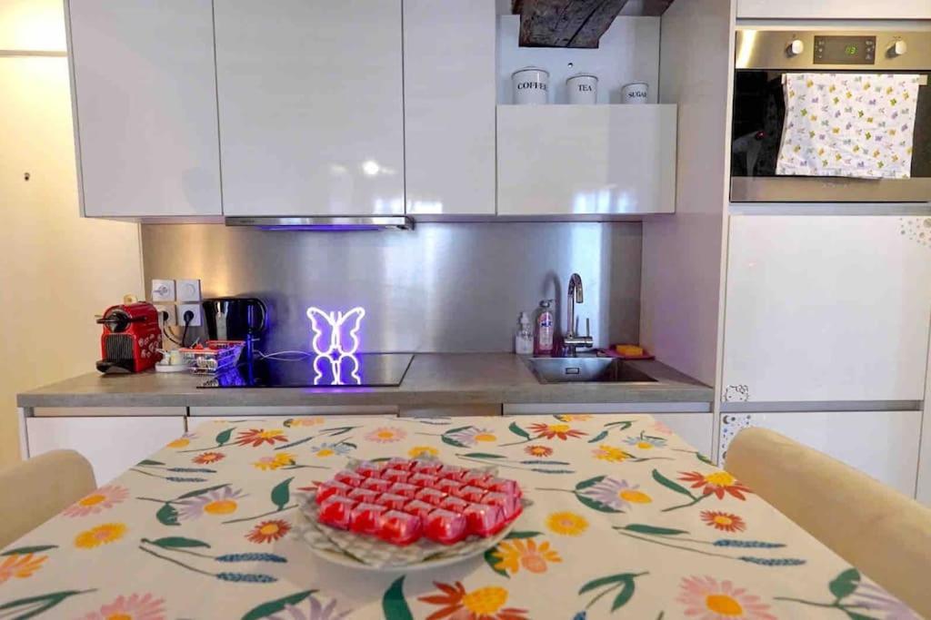 Appartement Modern Designed Apartment@ Beaubourg