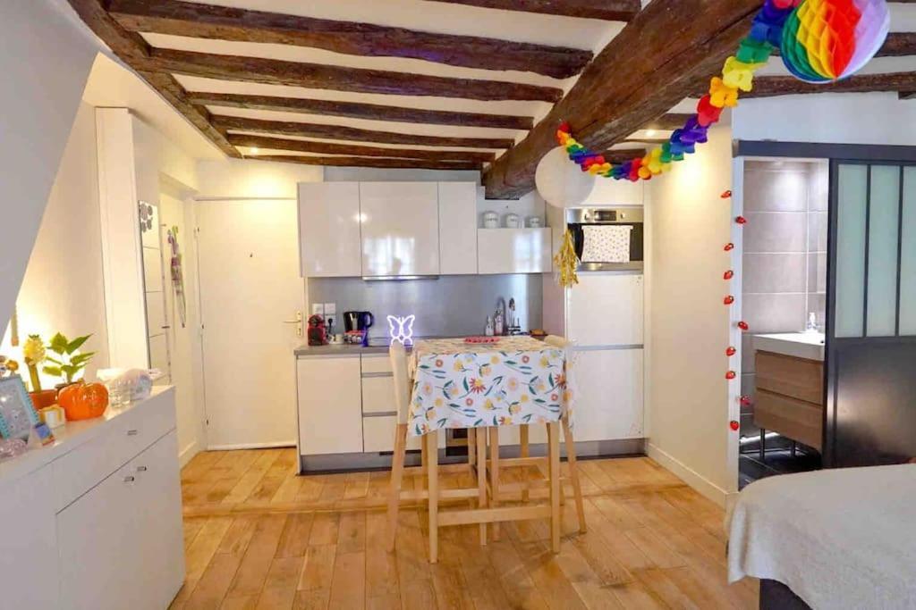 Appartement Modern Designed Apartment@ Beaubourg Paris