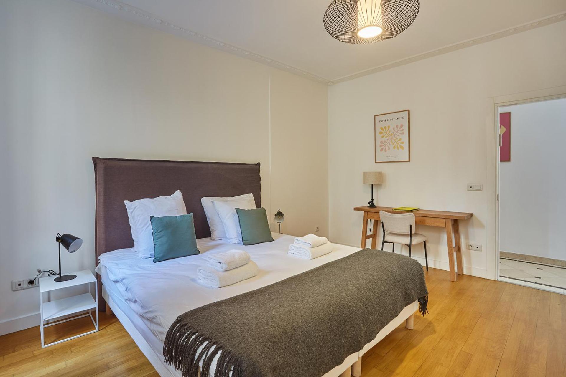 Center Of Montmartre By Prestige *