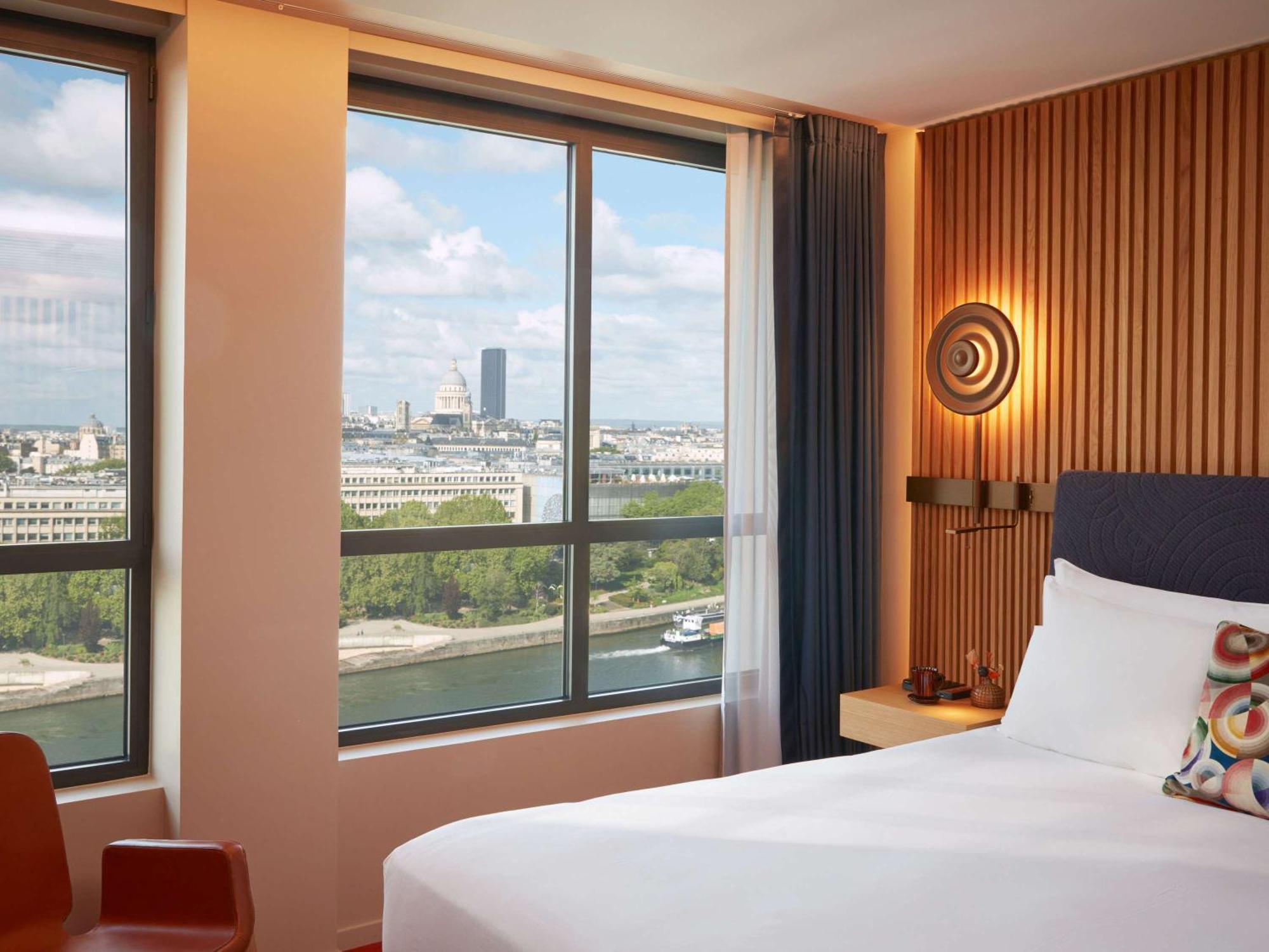 So/ 5* Paris