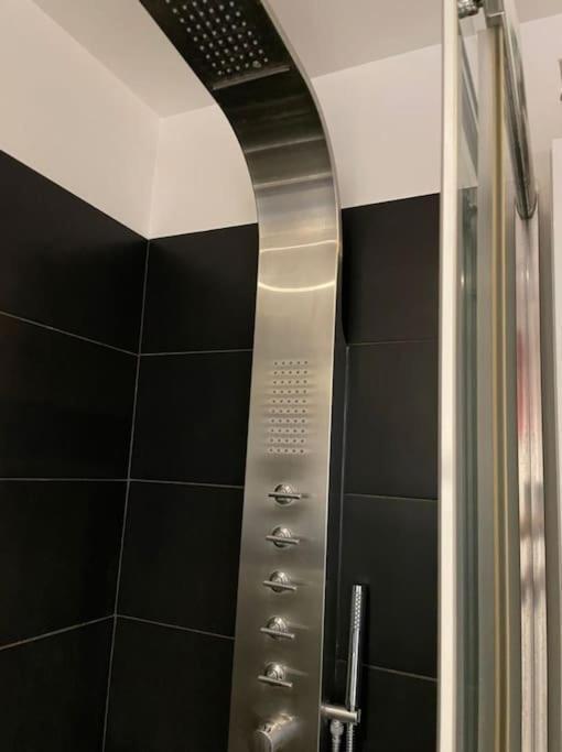 Apartment Amazing Flat Near Parc Monceau Paris