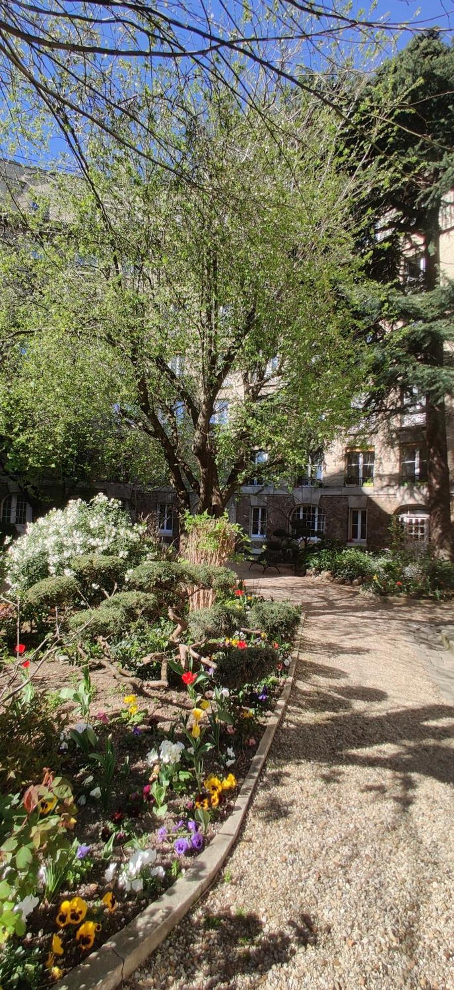 Appartement Luxueux Sur Jardin *