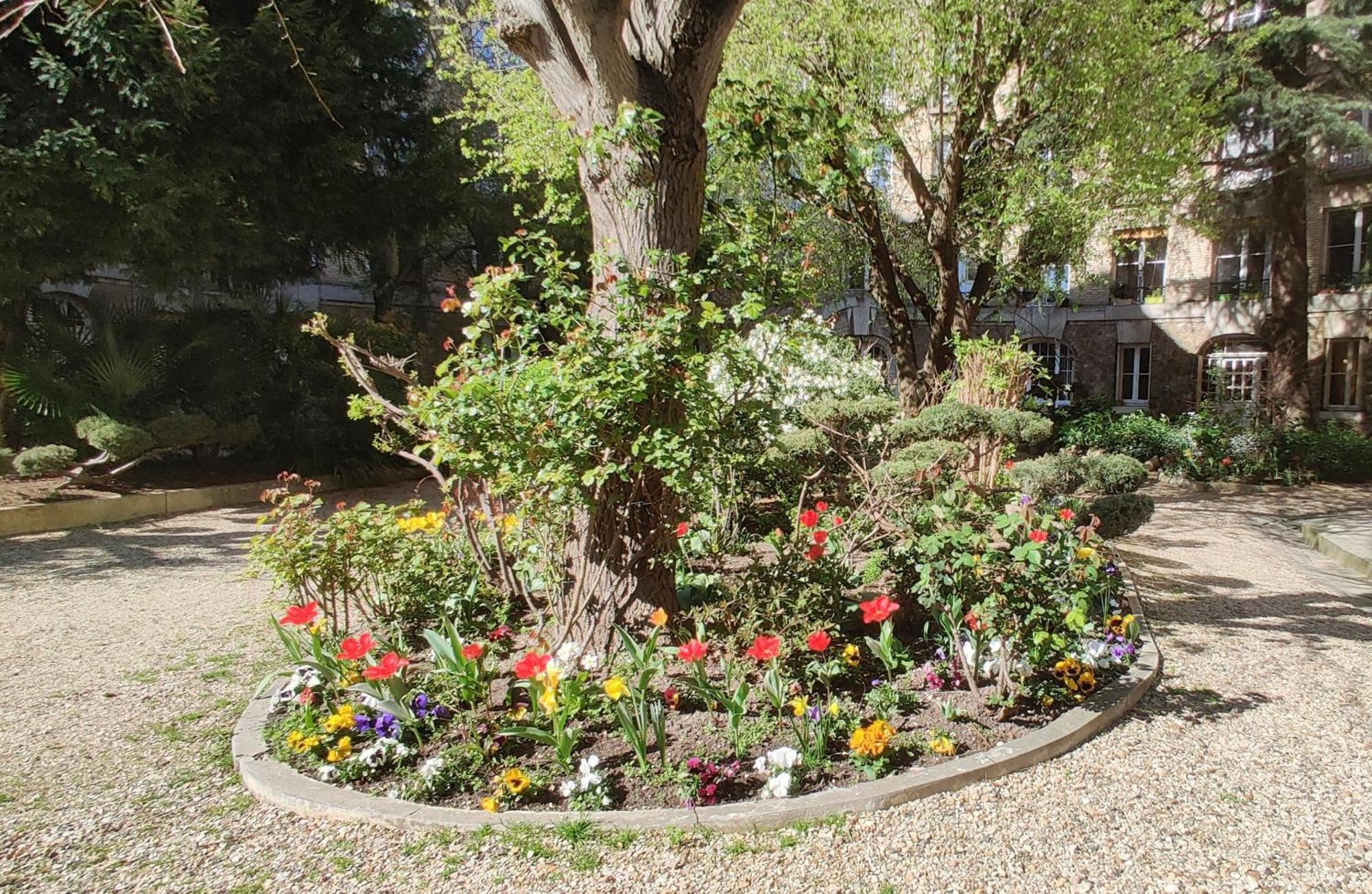 Luxueux Sur Jardin Paris