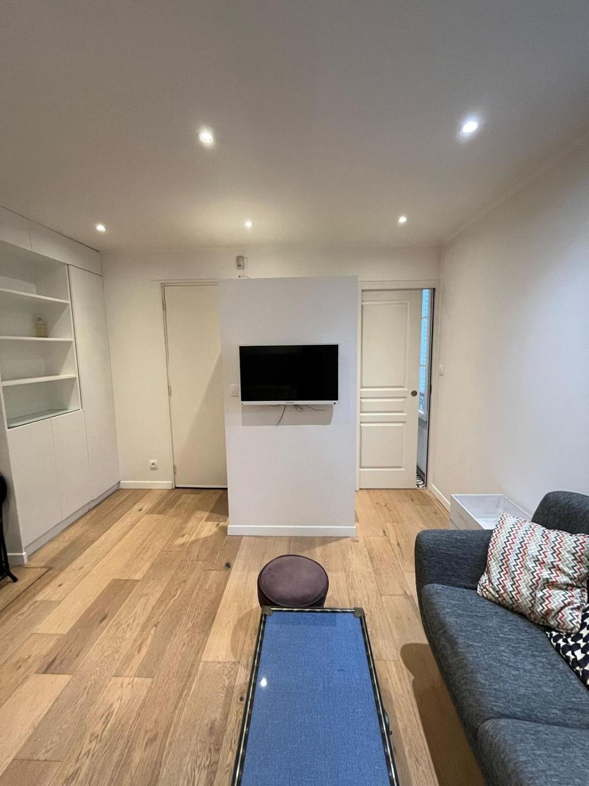 Apartment Le Parisien Paris