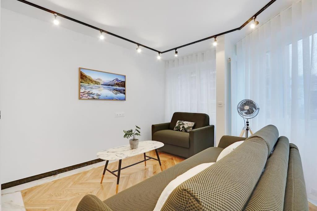 Cosy Pour 4 A La - *