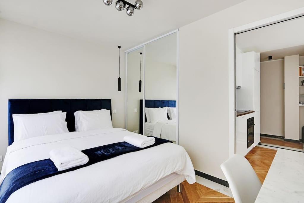 Cosy Pour 4 A La - *