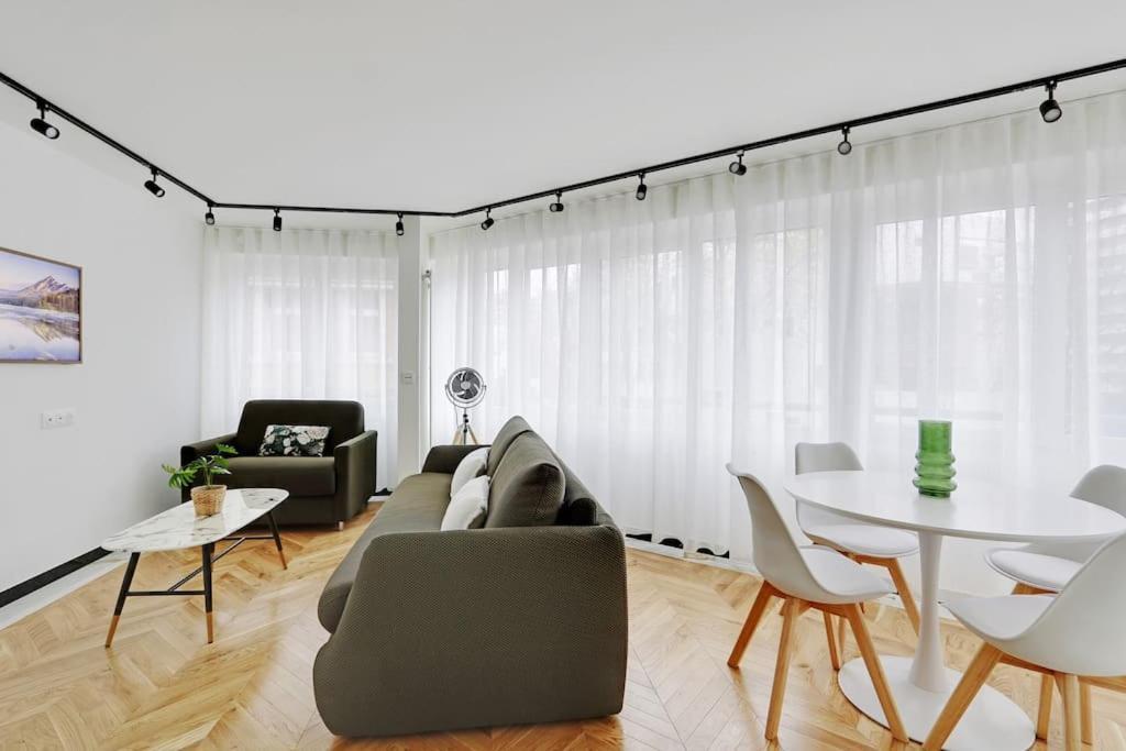 Cosy Pour 4 A La - * Paris