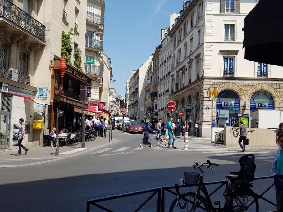 Ideal For Exploring On Foot Apartment Paris