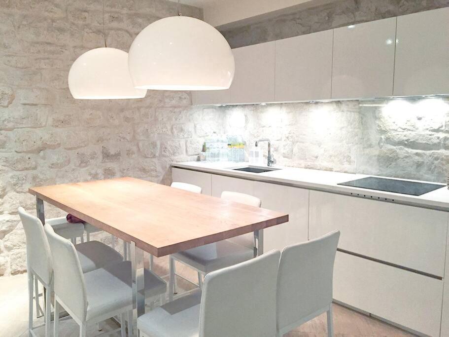 Duplex Sur 2 Etages - Le Marais - Centre * Paris