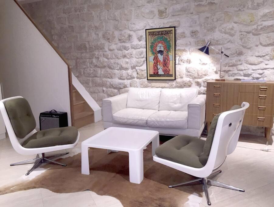 Duplex Sur 2 Etages - Le Marais - Centre Apartment
