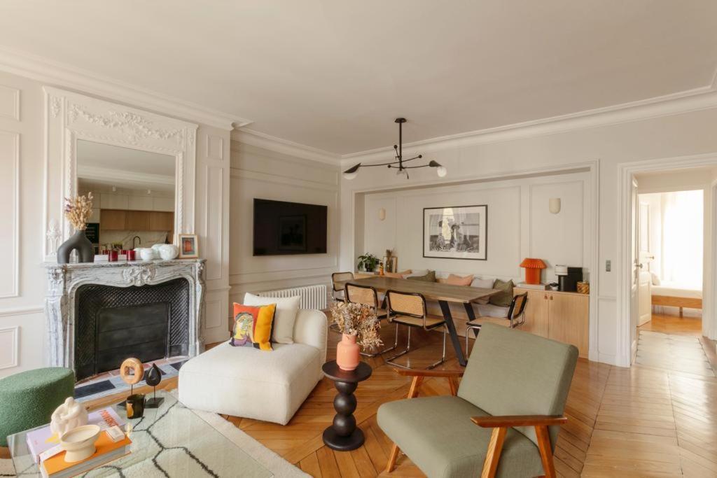 Luxury Saint Germain Des Pres Apartment
